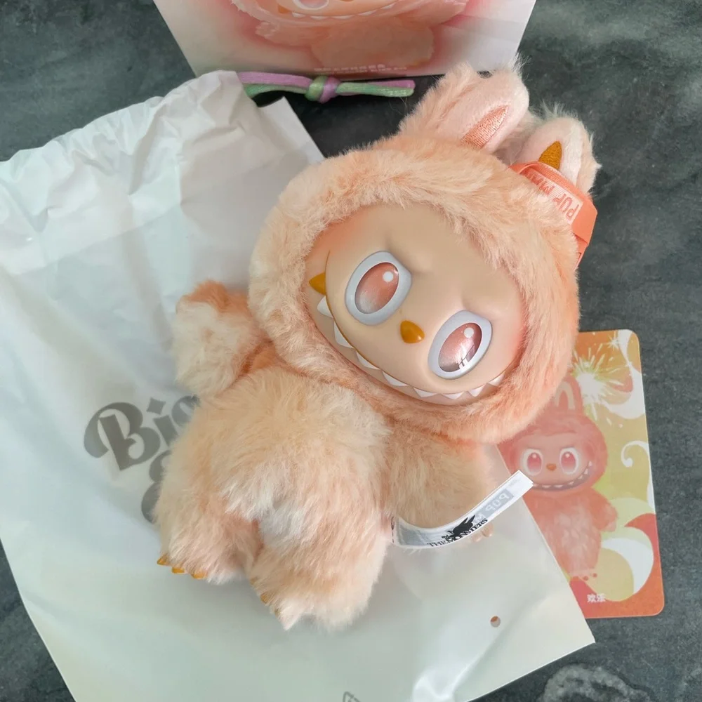 POP MART labubu big
